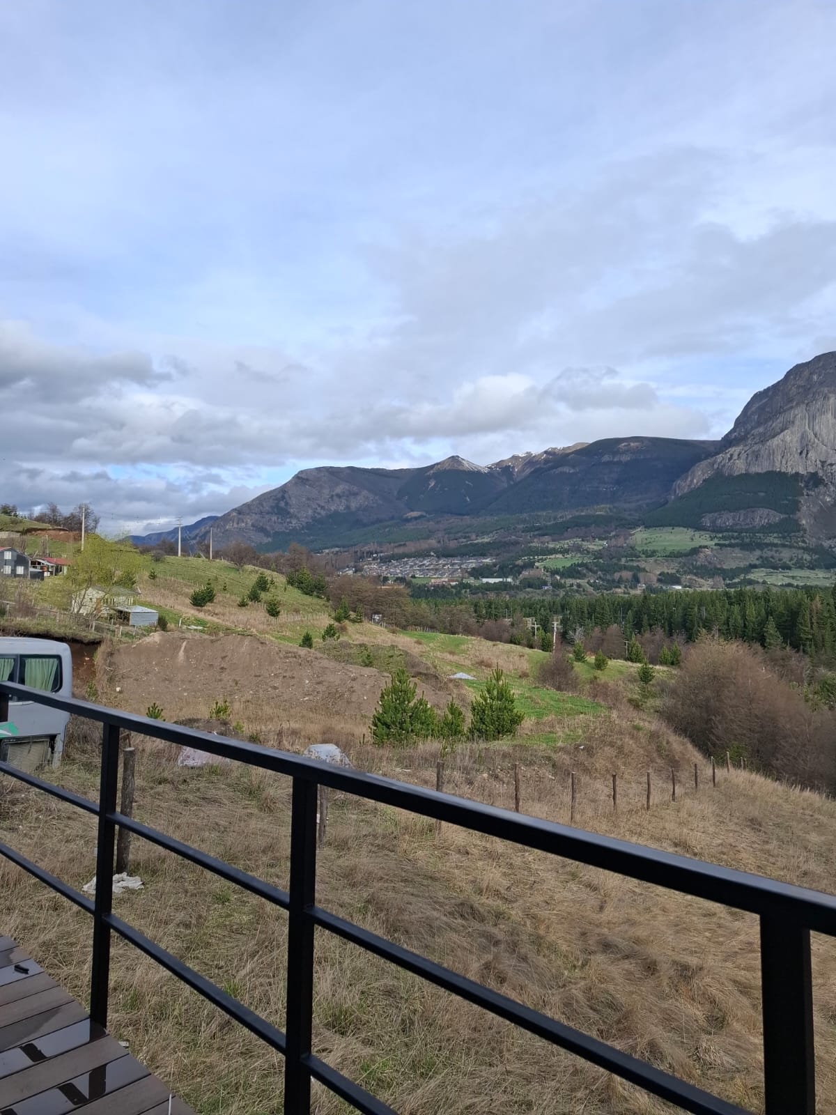 Casa tipo cabaña de 2 dormitorios, camino a Panguilemu, Coyhaique