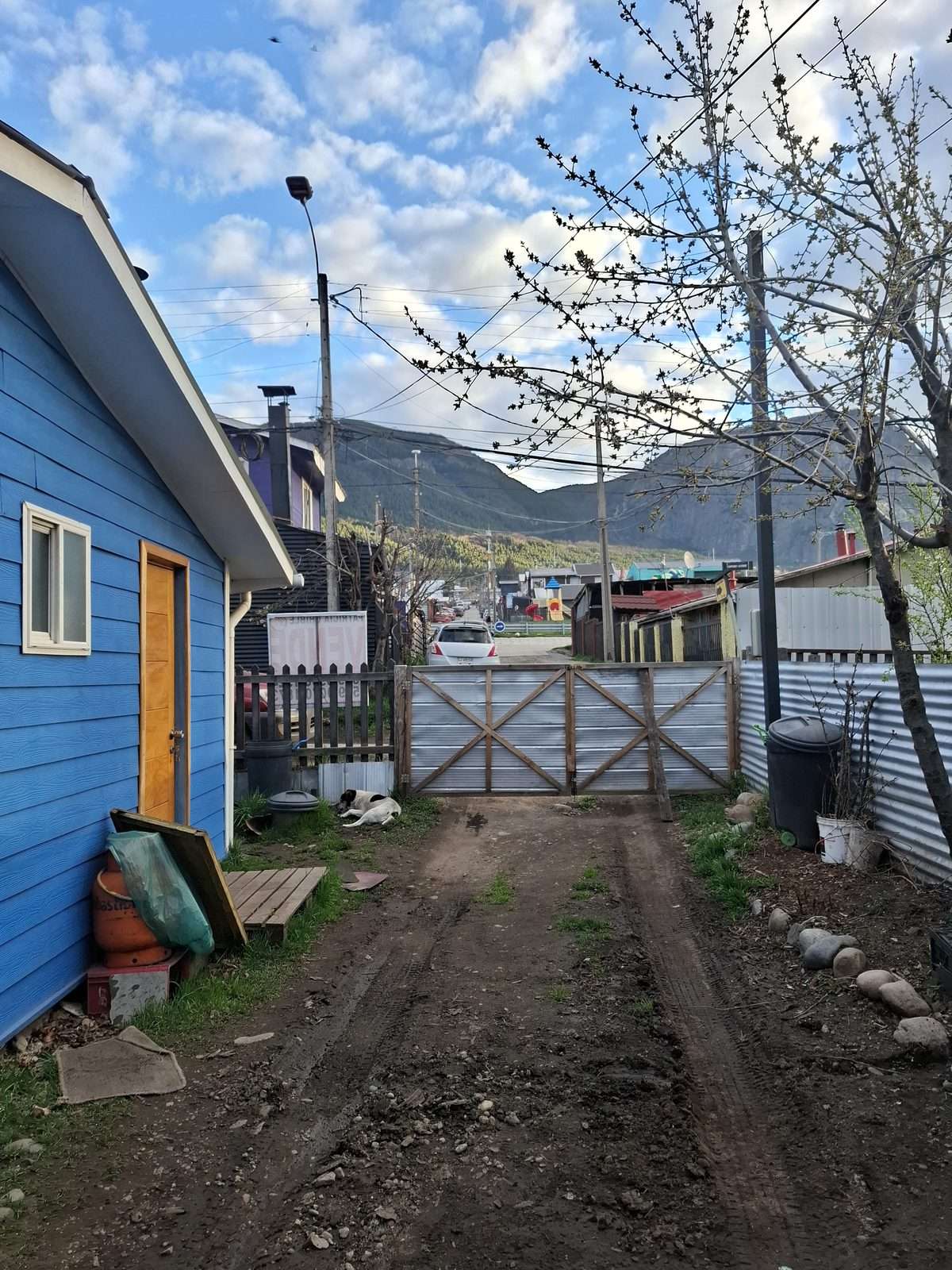 Propiedad con dos casas, calle Mariano Latorre, Coyhaique